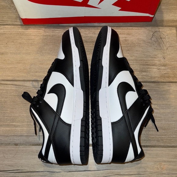 Nike SB Dunks Panda Low - Men’s Size 11 - Brand New - Never Worn - With Box - Picture 4 of 8